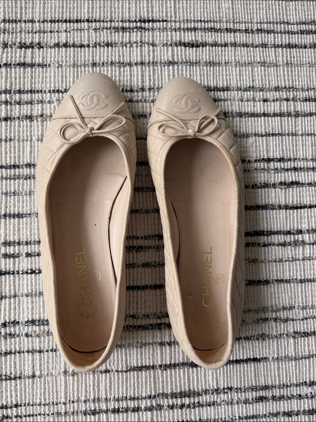 Chanel Light Beige Quilted Leather Ballet Flats With Bow And Cc Logo